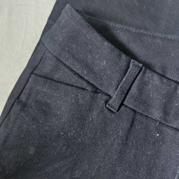 OLD NAVY Mid Rise Pixie Pants Black Cotton Blend Size 0 PETITE SHORT BNWOT - Picture 5 of 8